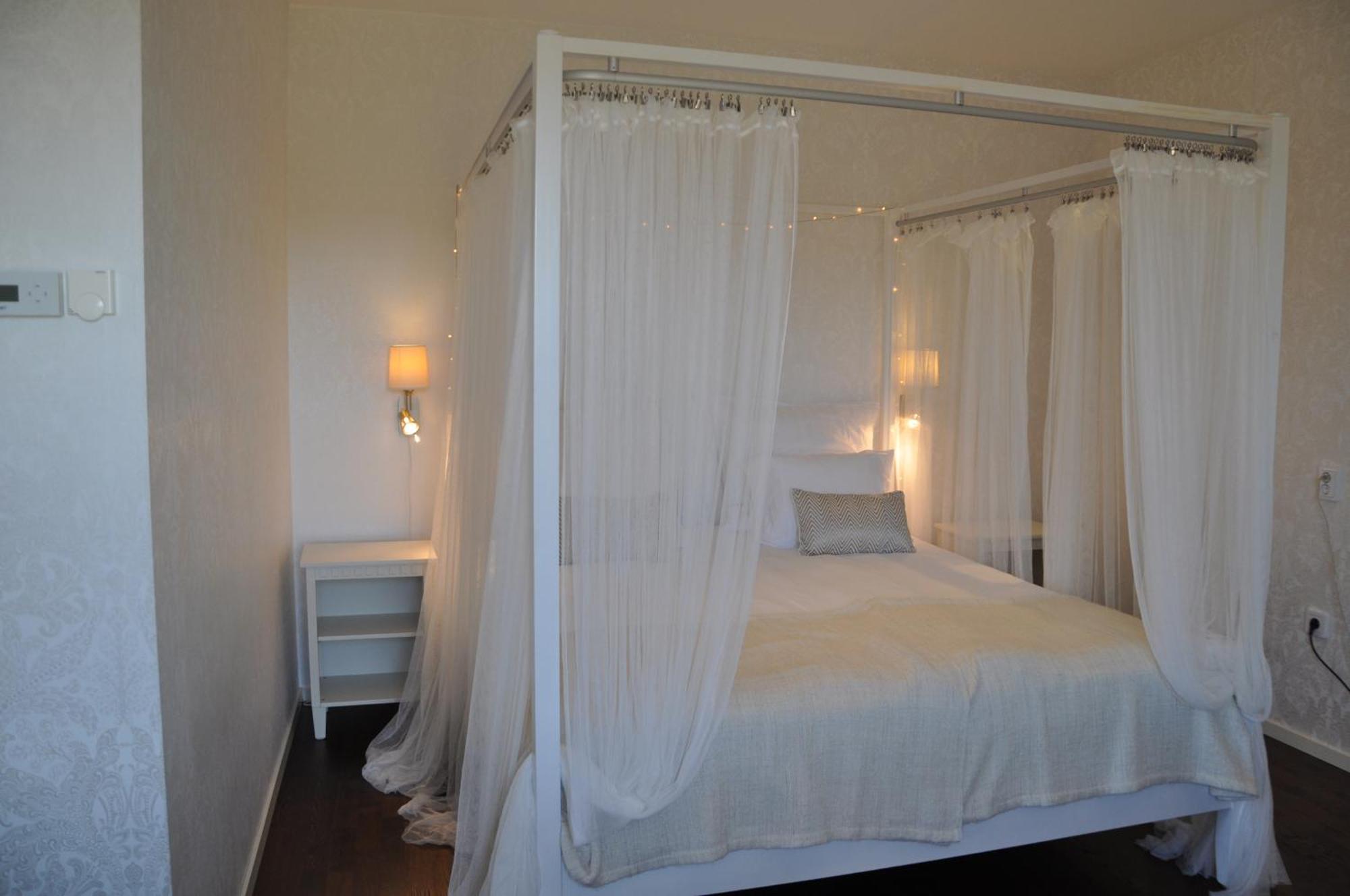 Hotel Bella Luna โบสตัด ภายนอก รูปภาพ